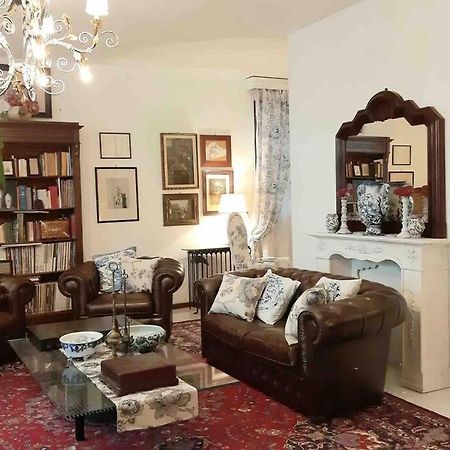 La Villa Bianca - Appartamento In Villa Sesto Fiorentino Eksteriør bilde