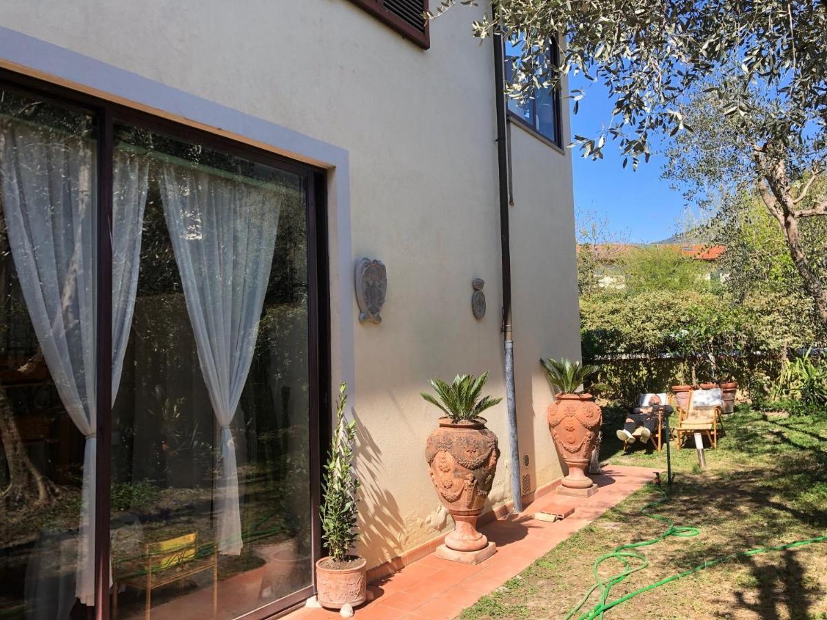 La Villa Bianca - Appartamento In Villa Sesto Fiorentino Eksteriør bilde